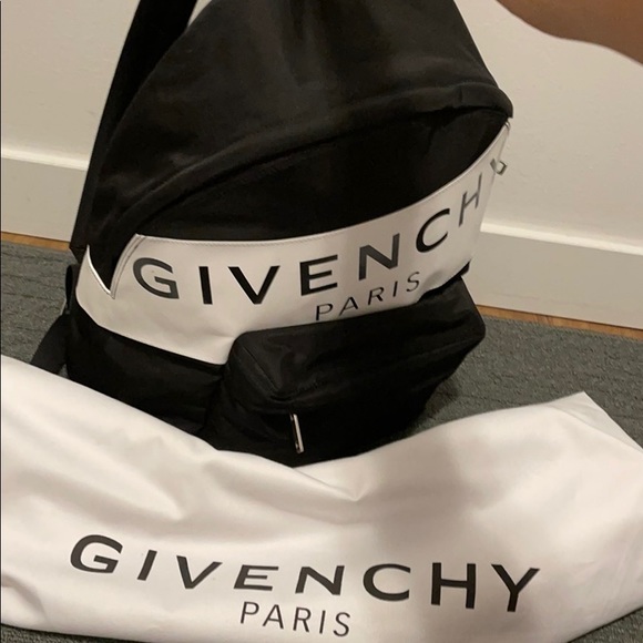Givency backpack. Unisex - Picture 3 of 3